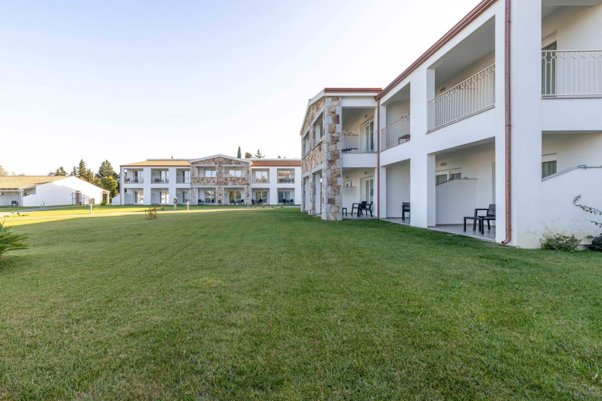 Hotel S'Arena Beach La Caletta Exteriér fotografie